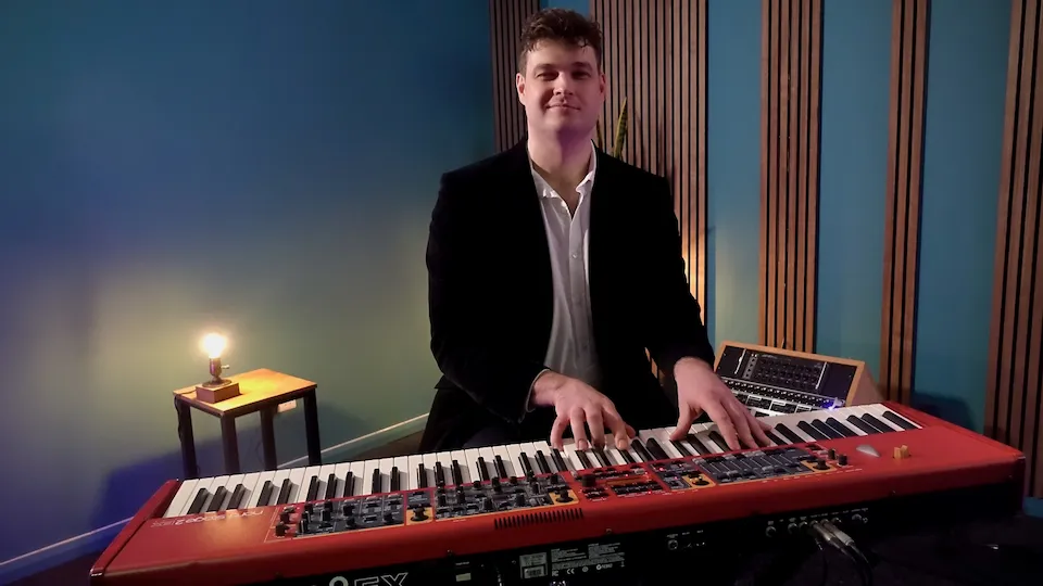 Alex Leith Piano - 6 of 7