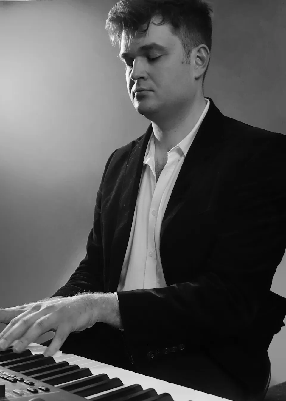 Alex Leith Piano - 7 of 7