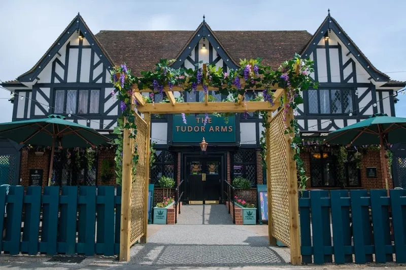 The Tudor Arms — photo 4
