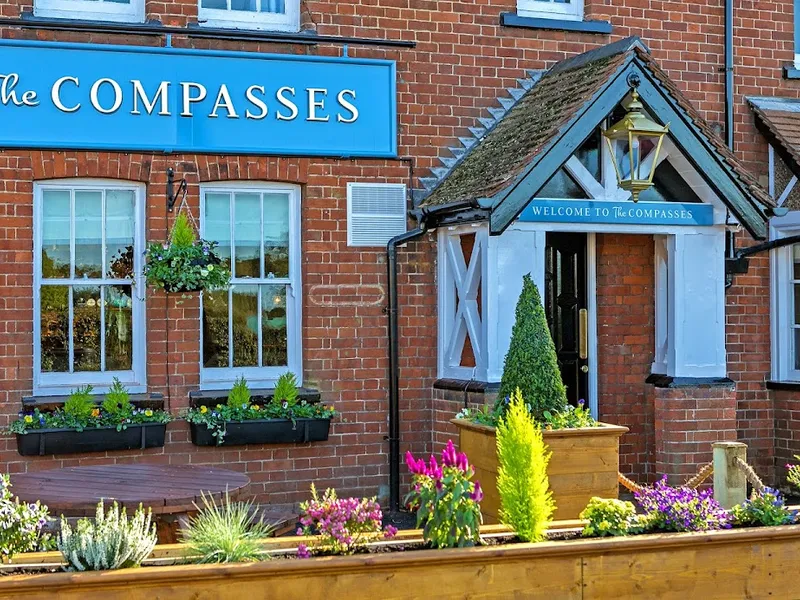 The Compasses, 44 High Street photo