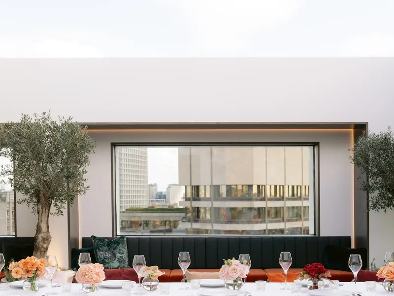 The Met Lounge photo