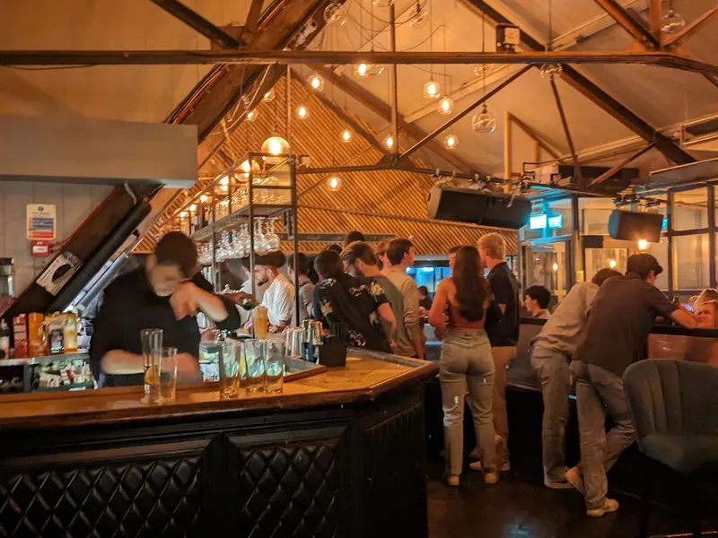 Hanks Bar photo