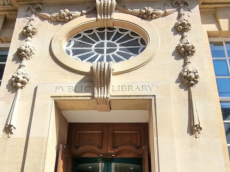 Lincoln Central Library photo